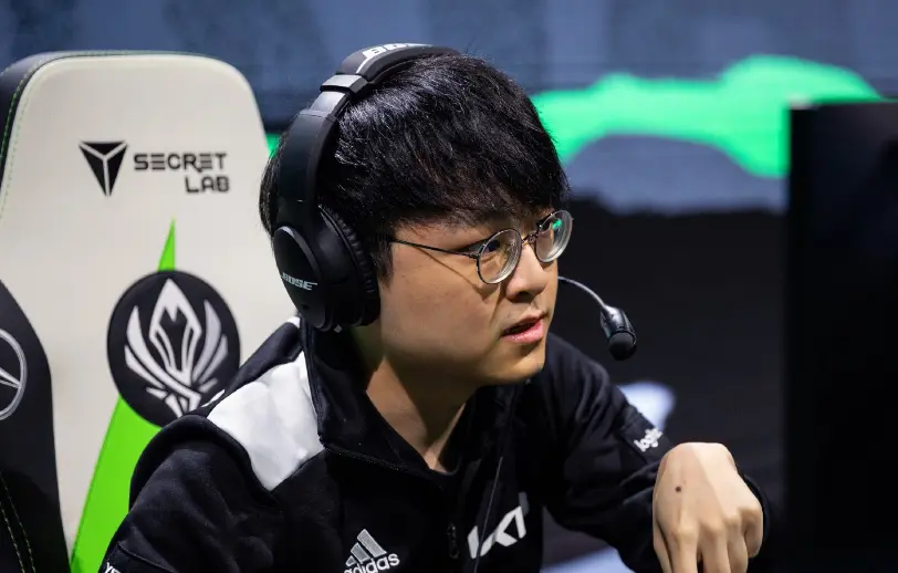 FPX轻取KT,ShowMaker线上压制力十足激烈交锋2025世界赛,让粉丝疯狂欢呼的简单介绍 FPX轻取KT,ShowMaker线上压制力十足激烈交锋2025世界赛,让粉丝疯狂欢呼的简单介绍