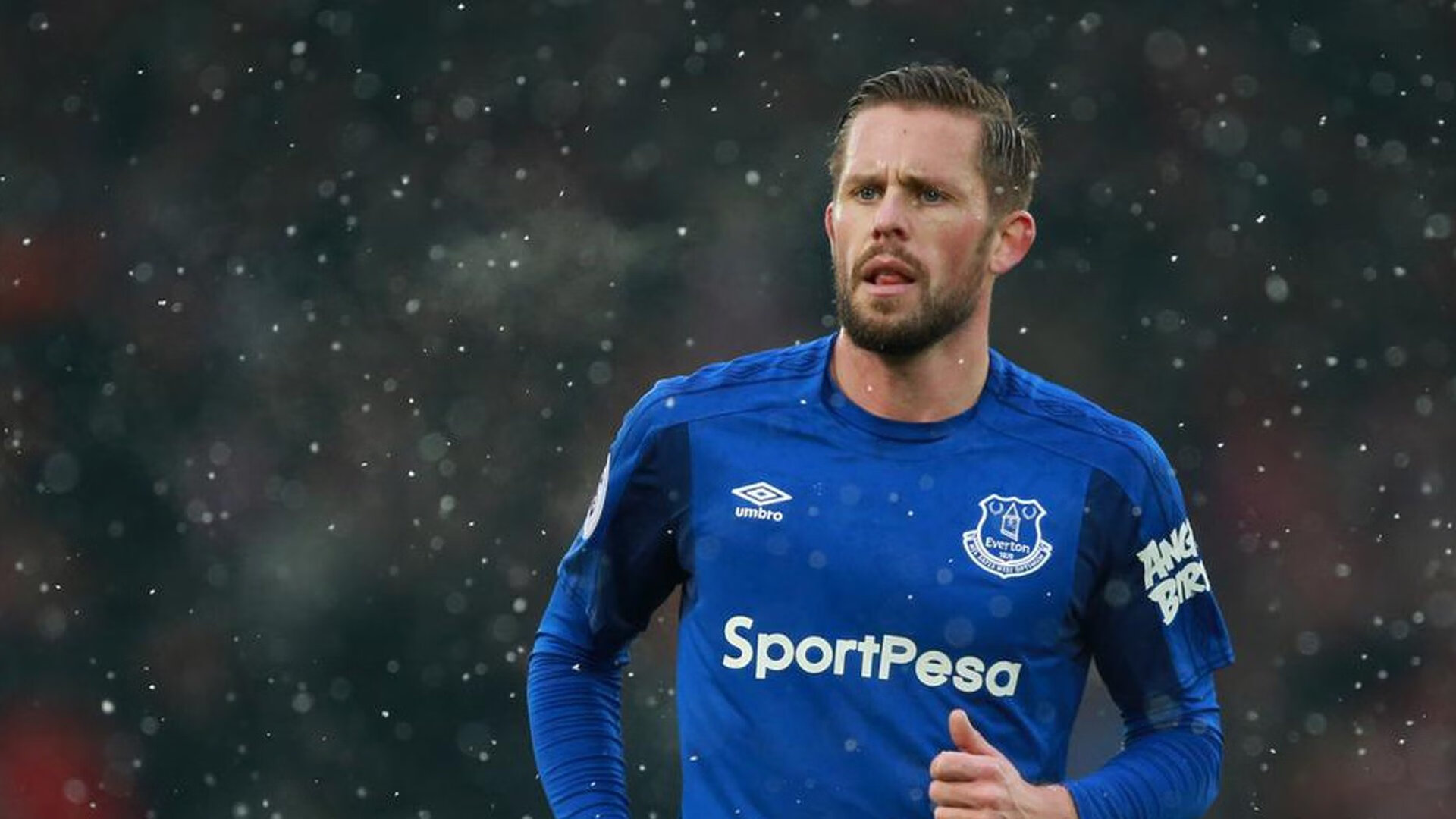 F1新赛季揭幕战之夜,拉梅洛关键制胜,技术与勇气的交响