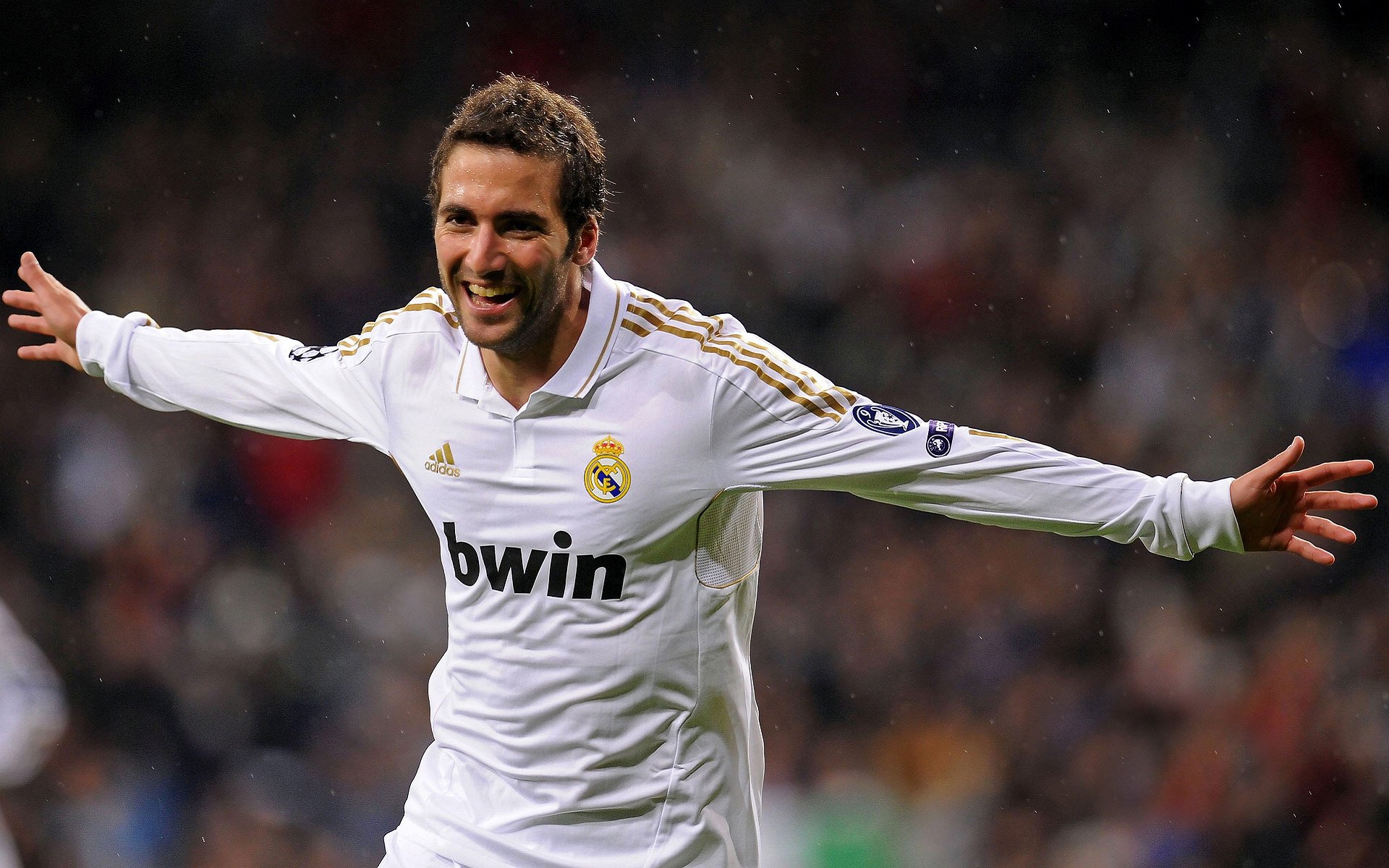 毕尔巴鄂正面击溃那不勒斯，哈弗茨成为关键先生