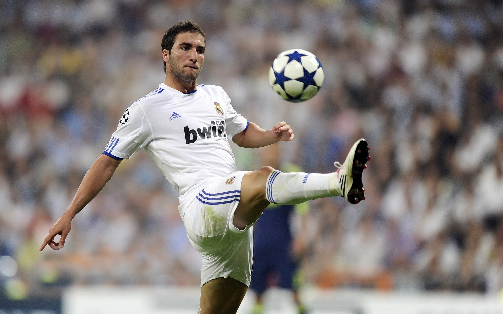 DB电竞平台-绿茵奇迹，西决生死战焦点，爱尔兰无名军团如何击沉银河战舰皇马